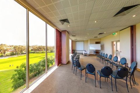 The Best Western Airport Motel & Convention Centre - Accommodation Directory 0