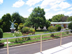 Golden Chain Beachway Motel And Restaurant - Accommodation Directory 0