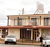 Town House Motor Inn - Accommodation Directory