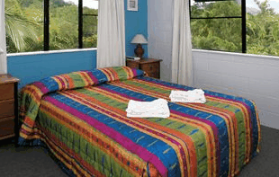 Castaways Trinity Beach - Accommodation Directory
