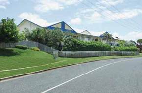 Seabreeze Resort Hotel - Accommodation Directory 1