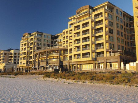 Oaks Plaza Pier - Accommodation Directory 1
