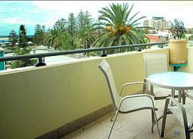 The Entrance Waldorf Apartments - Accommodation Directory 4