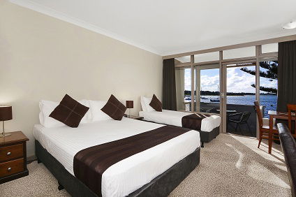 Waters Edge Country Comfort - Accommodation Directory 0