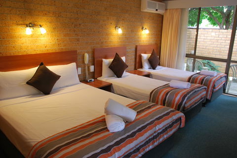 Port O'Call Motel - Accommodation Directory 0