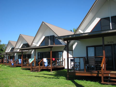 Cardwell Beachcomber Motel & Tourist Park - Accommodation Directory 0