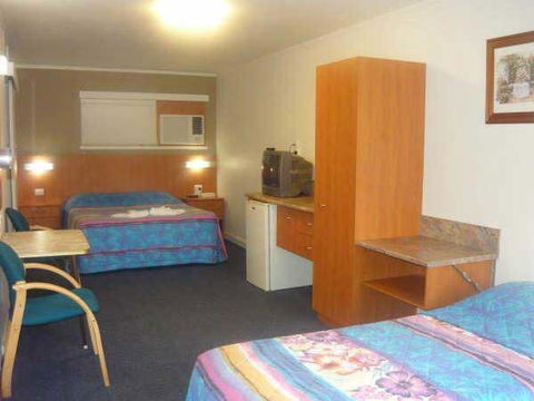 Motel Monaco - Accommodation Directory 0