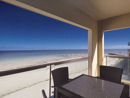 Oaks Plaza Pier - Accommodation Directory 4