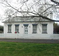 Batt's Cottage - Accommodation Directory