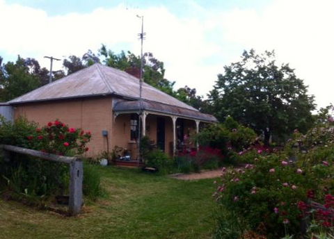 Cookes Cottage - Accommodation Directory 0