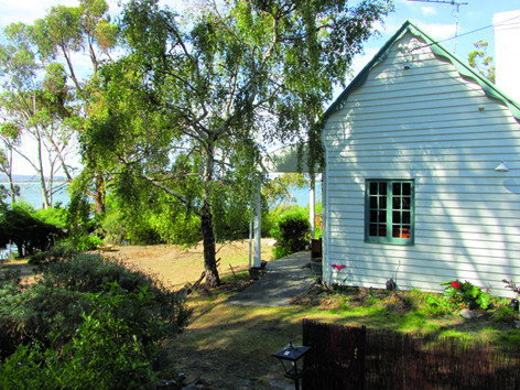 VARUNA - Accommodation Directory 6