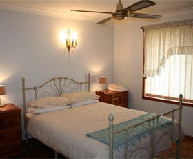 Caits Cottage Bed And Breakfast - Accommodation Directory 0