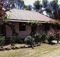 Settlers Cottage - Accommodation Directory