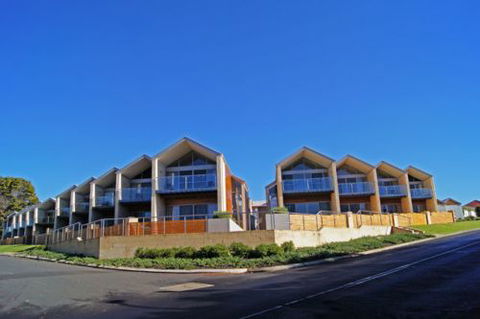 Seine Bay Apartments - Accommodation Directory 0
