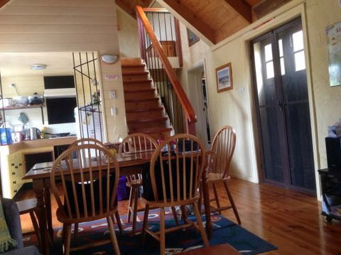 Glendon Beach House - Accommodation Directory 0