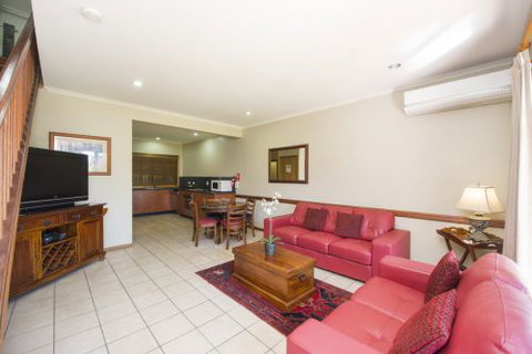 Portside Executive Aparments - Accommodation Directory 3