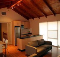 Ethelton Serviced Apartments - Accommodation Directory
