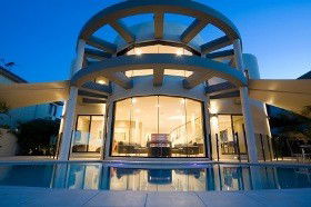 Paradise Point QLD Accommodation Directory
