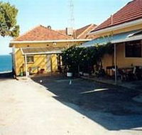 Bay View Holiday Flats - Accommodation Directory