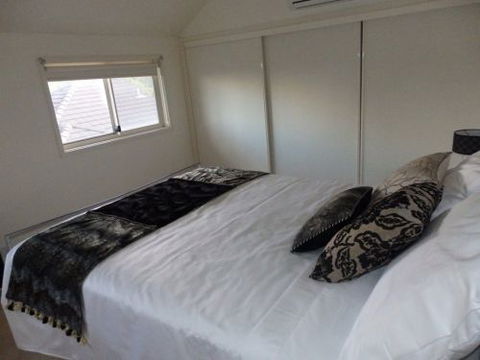 CENTREPOINT UNITS - HEIDELBERG - Accommodation Directory 2