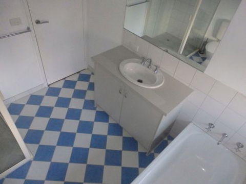 CENTREPOINT UNITS - HEIDELBERG - Accommodation Directory 4