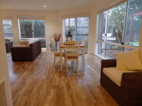 CENTREPOINT UNITS - HEIDELBERG - Accommodation Directory 6