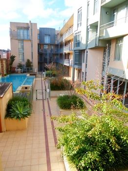 Melbourne Metropole Central - Accommodation Directory 0