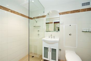 Newcastle East NSW Accommodation Directory