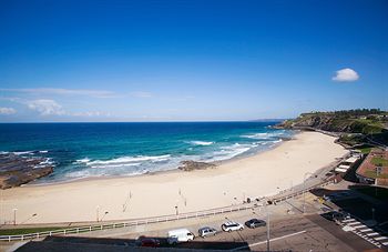 Quality Hotel NOAH'S On The Beach - Accommodation Directory 5