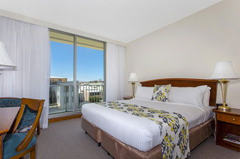 Quality Hotel NOAH'S On The Beach - Accommodation Directory 15