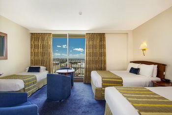 Quality Hotel NOAH'S On The Beach - Accommodation Directory 16