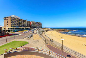 Quality Hotel NOAH'S On The Beach - Accommodation Directory 19