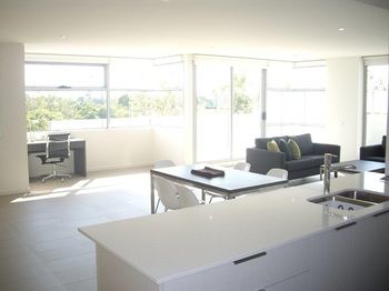 Best Western Plus The Tudor-Box Hill - Accommodation Directory 1