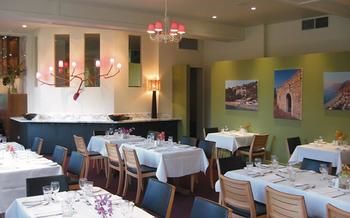 Best Western Plus The Tudor-Box Hill - Accommodation Directory 28