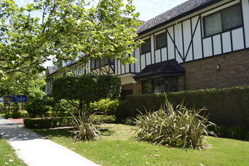 Best Western Plus The Tudor-Box Hill - Accommodation Directory 31