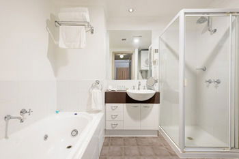 Ringwood Royale - Accommodation Directory 4