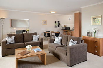 Ringwood Royale - Accommodation Directory 7