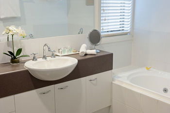 Ringwood Royale - Accommodation Directory 10
