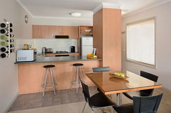 Ringwood Royale - Accommodation Directory 16