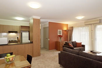 Ringwood Royale - Accommodation Directory 19