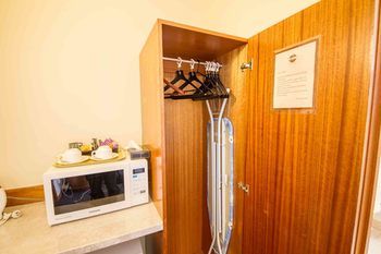Bell Motel - Accommodation Directory 23