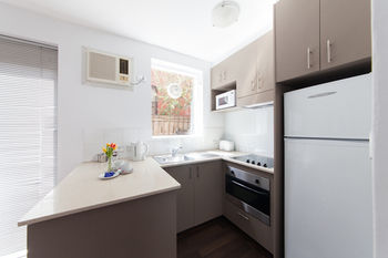 Easystay Apartments Raglan Street - Accommodation Directory 4
