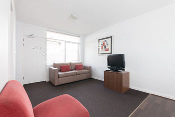 Easystay Apartments Raglan Street - Accommodation Directory 6