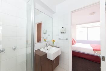 Easystay Apartments Raglan Street - Accommodation Directory 7