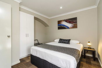 Parkville Place - Accommodation Directory 20