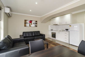 Parkville Place - Accommodation Directory 26