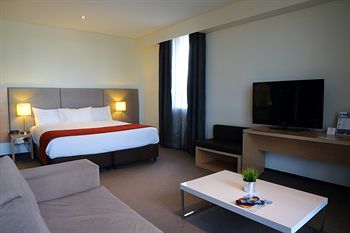 Alpha Hotel Eastern Creek - Accommodation Directory 13