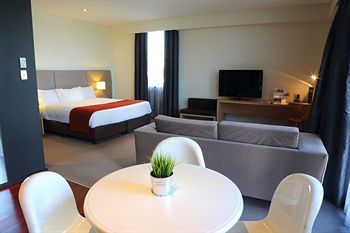 Alpha Hotel Eastern Creek - Accommodation Directory 16