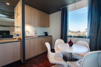 Alpha Hotel Eastern Creek - Accommodation Directory 31