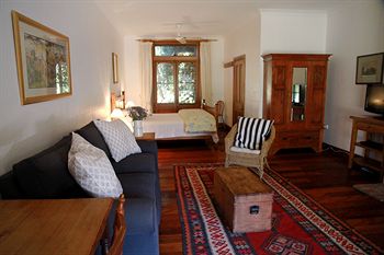 Carriages Boutique Hotel - Accommodation Directory 10